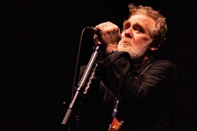 Glen Hansard disparaît à 56 ans : la voix de « Once » laisse le monde de la musique sous le choc