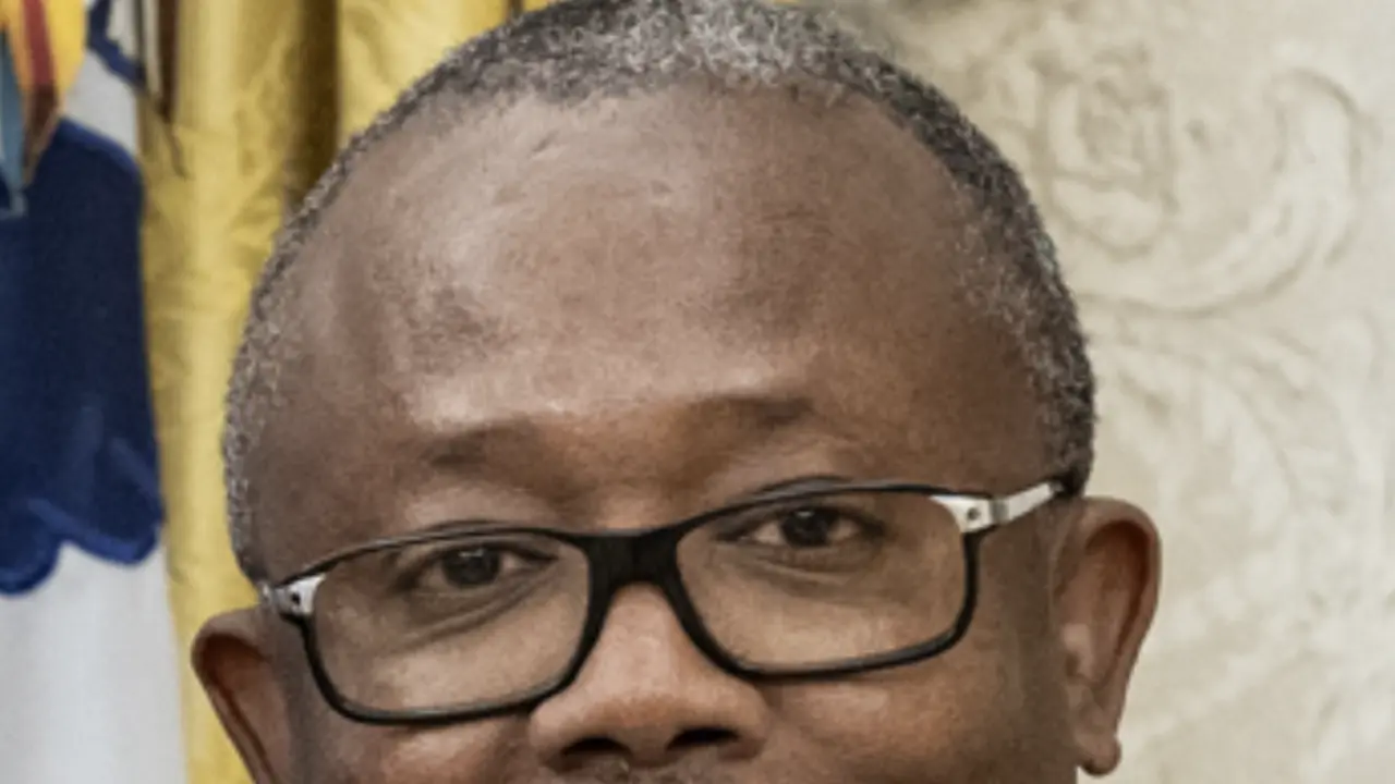 umaro-sissoco-embalo-empeche-rentrer-guinee-bissau-junte